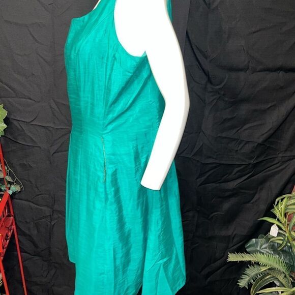 Lovely New Year’s Eve Tiana B. Pleated Dress - Picture 8 of 16